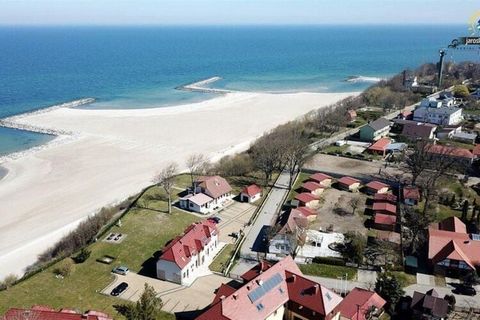 Centro ricreativo per famiglie con piscina, in una zona tranquilla, accanto ad un grande parco acquatico. 10 minuti a piedi dalla spiaggia del mare. Confortevole appartamento per vacanze di 2 locali al piano terra. È progettato per ospitare comodamen...