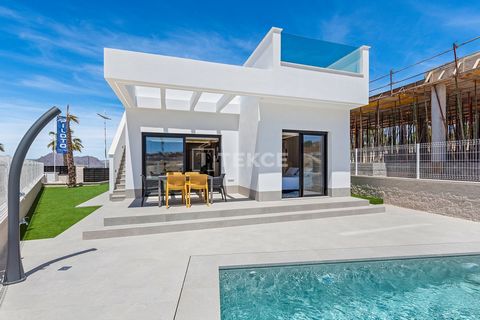 Moderne ville indipendenti 3BR a un piano ad Al Jurf Alicante ... : nota per la sua atmosfera tranquilla, le splendide viste e la vicinanza ai campi da golf. Questa piccola città di Alicante è un luogo ideale per chi preferisce uno stile di vita tran...