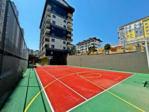 Ons project, bestaande uit drie afzonderlijke blokken binnen een oppervlakte van 6636m2, Het heeft ruime en ruime appartementen. Het ligt op slechts 2 km afstand van de zee en is verweven met de stad en de natuur. SOCIALE GEBIEDEN VAN ONS PROJECT - B...