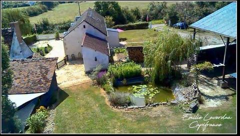 C'est à 18 minutes d'Argenton sur Creuse entre Luzeret et Oulches que se situe cette charmante bâtisse qui a été rénovée tout en gardant le charme de l'ancien. En entrant dans ce corps de ferme par la 1ère entrée vous découvrirez à votre gauche la gr...