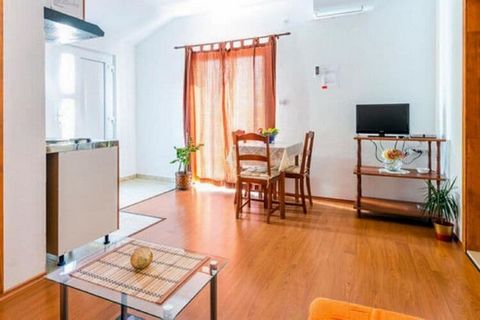 Overlooking the Adriatic Sea, Guest House Fontana is set in the idyllic town Mlini, a peaceful seaside village with beautiful beaches and seaside promenade. Guest will have unlimited access to WiFi. Luggage storage is possible prior to check in and p...