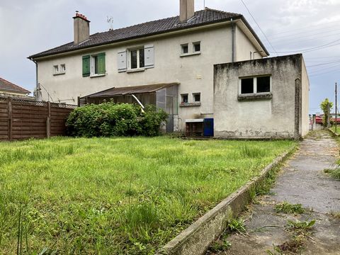 IMMOBILIER NIVERNAIS a le plaisir de vous présenter cette jolie maison de 85 m2 dans un lotissement calme à 5 minutes à pied du plan d'eau de Chevenon. Elle se compose d'un hall d'entrée, d'une cuisine donnant sur un grande véranda, d'un salon, d'un ...