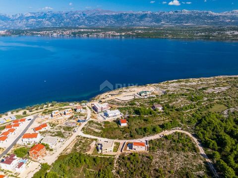 Location: Zadarska županija, Novigrad, Novigrad. ZADAR, NOVIGRAD - Baugrundstück 150 m vom Meer entfernt Wir verkaufen ein sehr attraktives Baugrundstück in Novigrad in der Nähe von Zadar. Vom Feld aus hat man einen spektakulären Blick auf das Meer u...