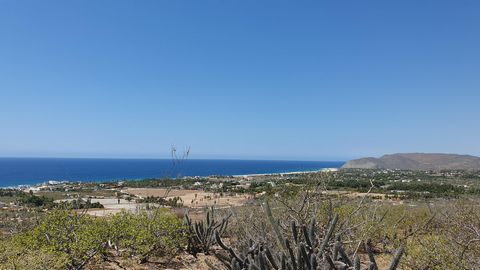 This is a double lot covering the top of the hill. It has a 360 degree panoramic view that spans the Sierra La Laguna a bit of Todos Santos San Pedrito all the huertas of El Pescadero Los Cerritos and the Pacific Ocean from Elias Calles to San Pedrit...