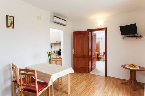 Apartments Ana is located in marvelous Lopud island in Dubrovnik's archipelago and only 70 meters from the beautiful Adriatic Sea. Property offers six accommodation units with balconies, sea views and free WiFi access. This one-bedroom apartment with...