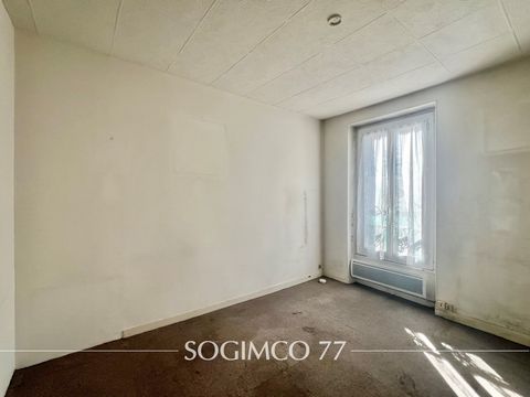 Situé en plein centre-ville de Lagny-sur-Marne, aux pieds des commerces et à 5 minutes à pied de la gare Lagny/Thorigny, nous vous proposons cet appartement de 20,87 m2 au premier étage sans ascenseur d'une petite copropriété bien gérée. Ce bien à ré...