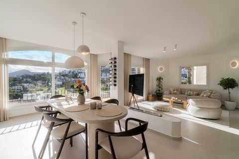 Welcome to this elegant and contemporary duplex penthouse located in the peaceful La Quinta Hills 3 community, within the prestigious Benahavis area. Designed with both function and style in mind, the property seamlessly blends open-plan living with ...