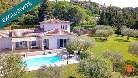 Villa de 140m² sur 2114m² de terrain clos avec piscine et vue panoramique