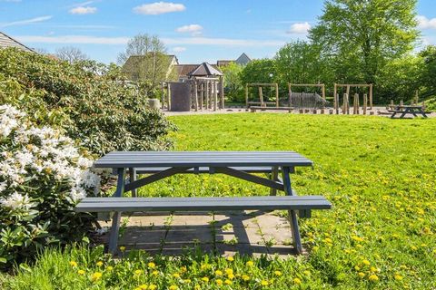 A holiday cottage on a slanting plot surrounded by trees. The house was thoroughly renovated in 2004 with e.g. wooden floors in the living room, kitchen and bedroom as well as new white goods. There is plenty of room for relaxation on e.g. the terrac...