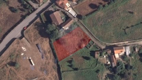 ** Terreno Exclusivo para Construção em UL, Oliveira de Azeméis **  Este terreno, com 1.090 m 2 , localizado em UL, Oliveira de Azeméis, oferece uma oportunidade única para a construção de uma moradia unifamiliar.   O terreno está nivelado, tornando-...