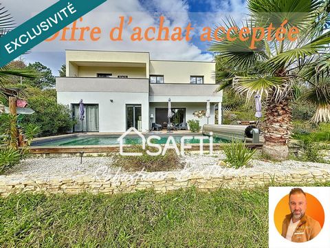 Maison contemporaine / 4 chambres / Lavaur / Terrain 2405m² / Piscine / Double Garage / Vue dégagée