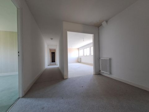 Appartement 6 pièces d'environ 110 m²