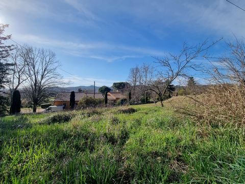Terrain constructible hors lotissement.