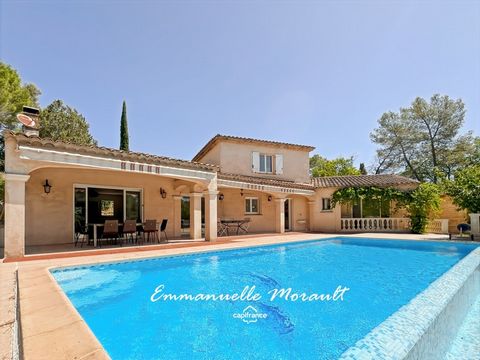 Villa avec piscine, vue dégagée et calme absolu 135 m² habitables sur 2100 m² de terrain à BAGNOLS EN FORET (83)