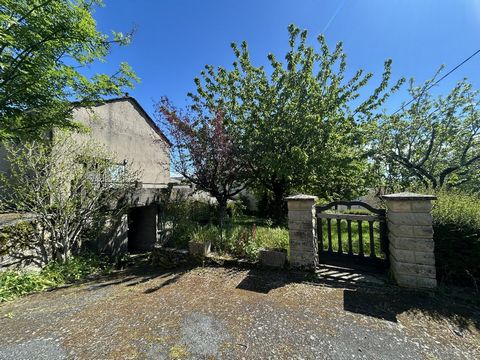 Maison de village T5 avec garage + jardin - CONNAC