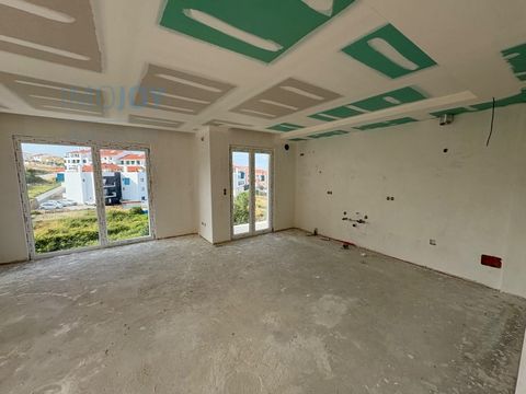 Fantastisch appartement met 2 slaapkamers op de 1e verdieping met uitzicht op zee, ingevoegd in een ontwikkeling van 10 appartementen met lift, gelegen in Urbanização Oásis, in Ericeira, in de afwerkingsfase Appartement met uitstekende afwerking, goe...