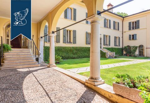 At the base of the Monpiano hill, close to the renowned Franciacorta area, there is this noble period building of great value for sale. This 17th-century luxury property is in perfect condition, keeping intact all the charm of its precious details, t...