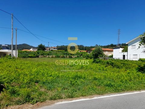 Excellent business opportunity Land in Travanca- Cinfães Land on urban land according to the PDM of the Municipality of Cinfães, located in Travanca (Cinfães) with an area of 2006 m2 and with an excellent road front.   General features: - Constructiv...