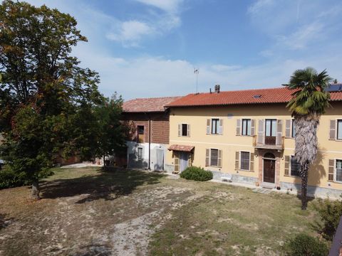 Located in the enchanting Piedmont hills of Monferrato, in the municipality of Alfiano Natta, this prestigious, completely renovated farmhouse offers numerous opportunities. A potential buyer who wishes to purchase this property will get a profitable...