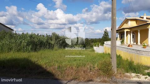 Land for construction of single-family housing. It is located in a quiet area of Vila do Paião, 15 km from Figueira da Foz. There is for consultation, in our office, a project with feasibility. You want to build your house, then contact us.