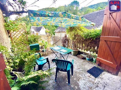 HERMOSA CASA DE MONTAÑA A menos de 5 kilómetros de Castillon-en-Couserans, ubicada en Arrien-en-Bethmale, casa de pueblo de unos 50 m² que consta en la planta baja de una sala de estar, una cocina, un baño con ducha y WC. En el primer piso, un dormit...