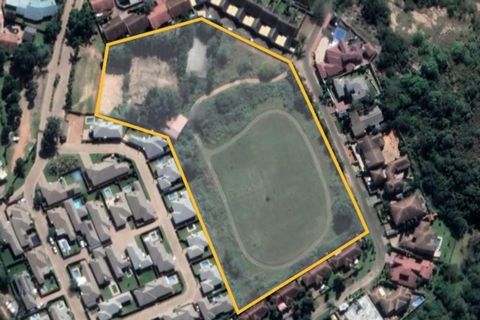 Découvrez des possibilités illimitées avec ce remarquable peuplement vacant de 2,14 hectares niché au cœur de Steiltes, dans le Nelspruit. Caractéristiques principales : Emplacement stratégique : Situé à distance de marche du centre commercial Steilt...