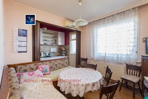 'Address' real estate offers a spacious apartment on the 6th floor under attics. The apartment consists of two bedrooms, a large living room with access to a terrace, a kitchen with a dining room with access to a terrace, a laundry room, a bathroom, ...