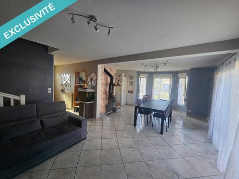 Dans la charmante ville de Carspach (68130), se trouve cette maison sur un terrain de 440 m². Cette localité paisible offre un cadre de vie agréable, proche de toutes les commodités nécessaires au quotidien tels que des commerces, écoles, et transpor...