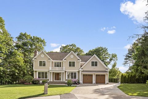 United States - Boston - Westwood - For Sale - House - 7 bedrooms - 5 bathrooms Welcome to this stunning 7-bedroom colonial home, nestled in a private cul-de-sac surrounded by trees in the highly sought-after Westwood Center. Built in 2013, this home...