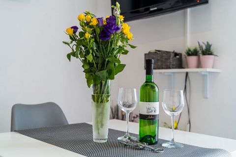 Apartments Sara are self catering accommodation located in Dubrovnik Old Town. Property features two accommodation units. Luggage storage is available before check in and after check out. This lovely studio features seating area and flat screen SAT T...