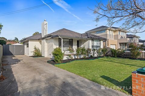 Flawlessly presented and flooded with natural light, this immaculate, fully renovated home is set in a quiet and family-oriented pocket, a short walk from West Street shops and cafes. The free-flowing interiors showcase three bedrooms (all with built...