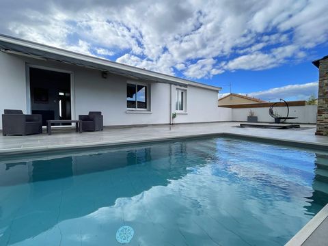 Découvrez cette maison familiale idéalement située au cœur du Loroux-Bottereau, à deux pas des commerces et des écoles. Ce qui fait véritablement la différence ? Son immense terrasse de 175 m², un véritable espace de vie extérieur qui ravira vos mome...