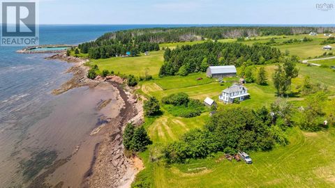 Willkommen in Ihrem Rückzugsort auf Pictou Island, wo der zeitlose Charme des historischen ? 