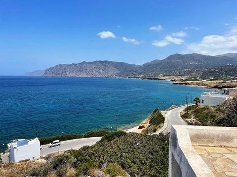 Mochlos, Sitia, Ostkreta: Grundstück mit Meerblick und einem Haus 80 Meter vom Meer entfernt. Das Grundstück ist 2120 m² groß und liegt auf dem Gipfel des Dorfes Mochlos. Es besteht die Möglichkeit, es in zwei Grundstücke mit je 1000 m² aufzuteilen. ...