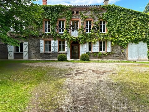 Maison de maître du XVIIIe siècle Parc arboré de 1,5 hectare Montastruc-la-Conseillère (31380)