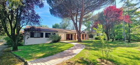 Flourens 31130 - Rare ensemble immobilier sur parcelle arborée avec piscine