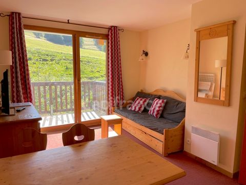 Domaine des Sybelles (73), à vendre en station de ski, T2, piscine