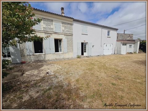 Maison à vendre 7 pièces FONTENET (17) belle CHARENTAISE avec chambre et bureau au rez-de-chaussée