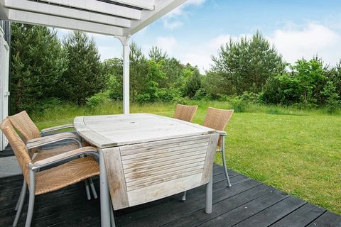 In the middle of Jutland lies Gjern Hills and here you will find this cottage with hot tub and sauna. water park is closed from 6/1-25 to and including 10/1-25, due to renovations. The cottage is equipped with all the necessities for a comfortable va...