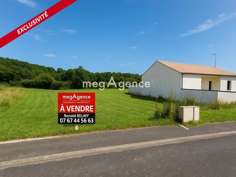 Terrain à bâtir de 450 m² dans lotissement à proximité du bourg de Beaulieu sous la Roche