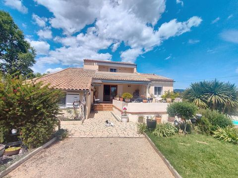 A SAISIR maison familiale rénovée avec studio independnant sur la commune de Lavilledieu