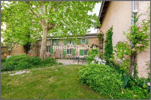 Villa de charme en pierre et pisé