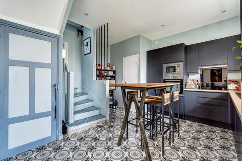 Maison entièrement rénovée, 3 chambres + bureau, à seulement 14' à pied du RER