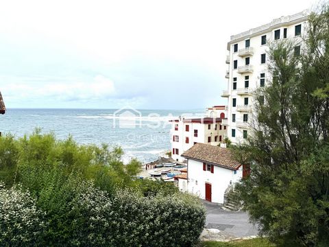 Appartement Art déco avec mezzanine au bord de l'eau