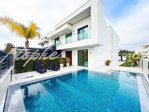 This stunning contemporary villa is located in the highly sought-after area of Almancil, offering a perfect combination of modern design, practicality, and luxurious living. With four spacious bedrooms, including two en-suites, the property is ideal ...