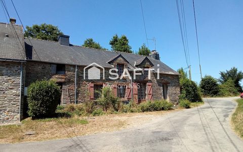 A rénover pour une surface totale d' environ 130 m2