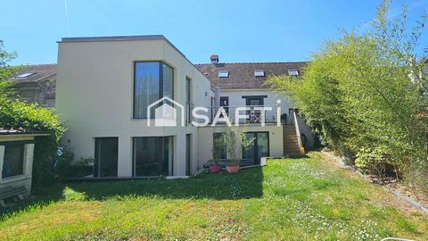 Maison 7 pièces 212m2, 4 chambres, 1 bureau + dépendances