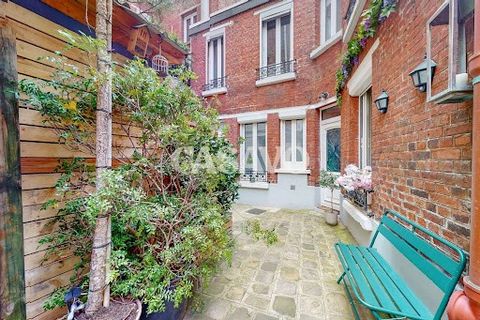 Casavo vous propose à la vente en EXCLUSIVITÉ cette maison en copropriété de 4 pièces 64 M² Carrez et 66 M² de surface au sol. 86 M² au sol comprenant une terrasse de 20 M² et un ancien four à pain transformé en cave de 2,5 M² localisé à Boulogne-Bil...