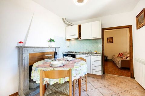 Ein bezauberndes, ländliches Bauernhaus mit 1 Schlafzimmer erwartet eine kleine Familie um in der Region Bagni di Lucca einige unbeschwerte Tage zu verbringen. Es befindet sich in der kleinen Zitadelle von Casoli und verfügt über einen eigenen möblie...