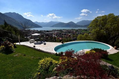 Apartament z widokiem na jezioro w Pisogne w Lombardii to idealne miejsce na wakacje dla rodziny. Posiada wspólny basen (wspólny z właścicielem) z wannami, w których można wejść do basenu i miło spędzić czas. Mieszkanie to znajduje się na drugim pięt...